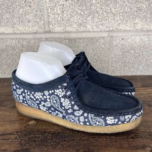Clarks Wallabees Blue Paisley Print Denim Suede Crepe Sole Loafers Womens 9.5